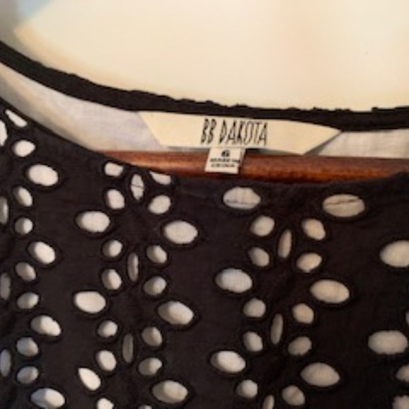 BB Dakota eyelet dress - Picture 5 of 5